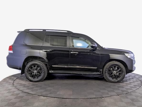 Toyota Land Cruiser 200 Series Рестайлинг 2 с пробегом 2019 года, цена 7 500 000 рублей, 121728 км, внедорожник, Автокод Объявления