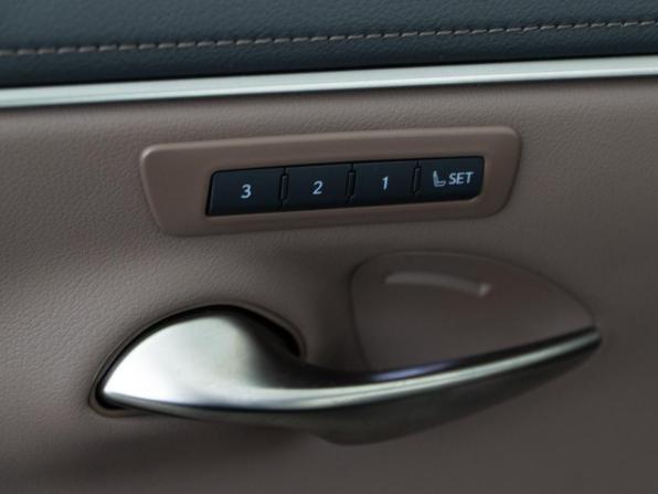 Lexus ES VII Рестайлинг 2 с пробегом 2025 года, цена 5 696 900 рублей, 60 км, седан, Автокод Объявления