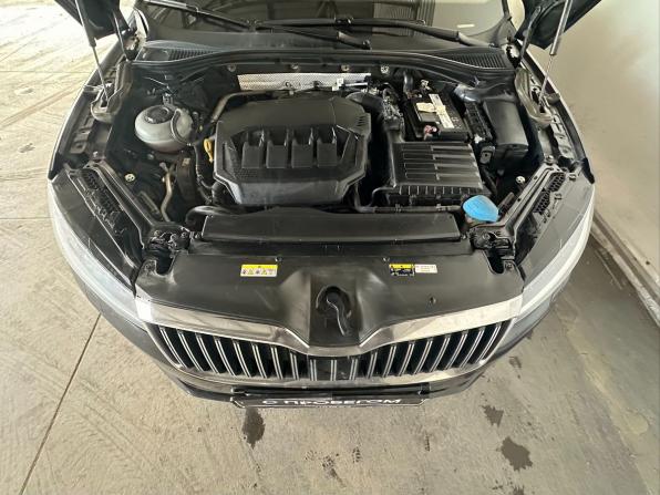 Skoda Superb III Рестайлинг с пробегом 2021 года, цена 2 100 000 рублей, 220149 км, лифтбек, Автокод Объявления