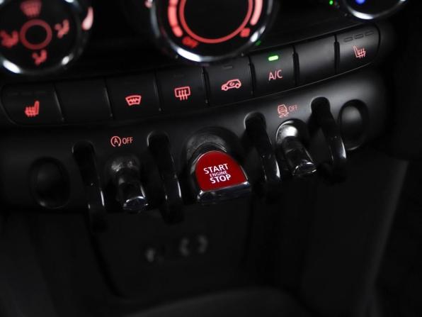 Mini Hatch III (F55/F56) с пробегом 2016 года, цена 1 299 777 рублей, 179326 км, хэтчбек, Автокод Объявления