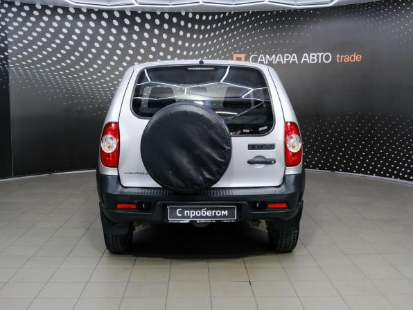 Chevrolet Niva I Рестайлинг с пробегом 2018 года, цена 778 000 рублей, 93070 км, внедорожник, Автокод Объявления
