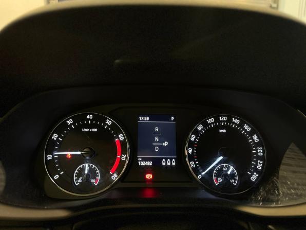 Skoda Octavia IV (A8) с пробегом 2021 года, цена 2 430 000 рублей, 102482 км, лифтбек, Автокод Объявления
