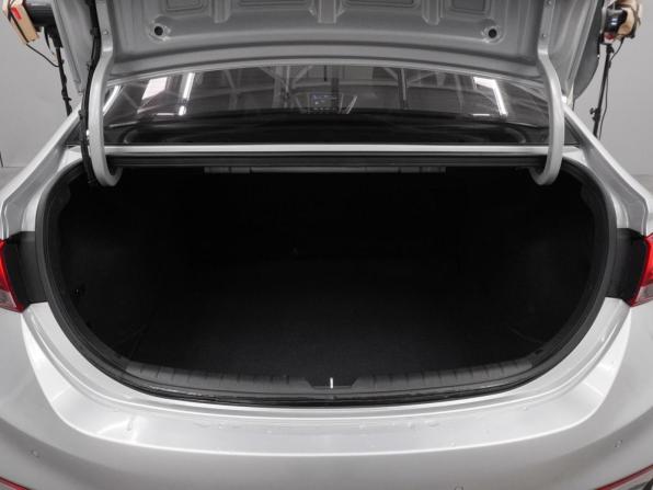 Hyundai Solaris II с пробегом 2019 года, цена 1 399 000 рублей, 113727 км, седан, Автокод Объявления