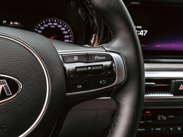 Kia K5 III с пробегом 2021 года, цена 2 580 000 рублей, 103378 км, седан, Автокод Объявления
