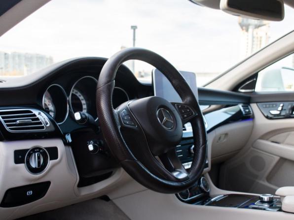 Mercedes-Benz CLS II (C218) Рестайлинг с пробегом 2015 года, цена 3 199 000 рублей, 145000 км, седан, Автокод Объявления