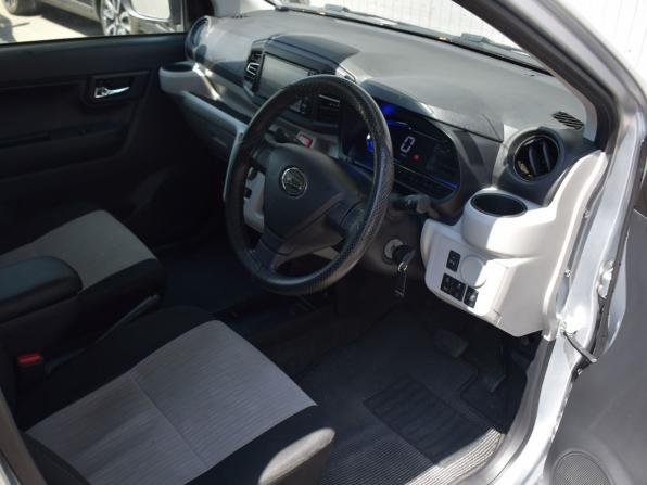Daihatsu Mira e:S II с пробегом 2020 года, цена 649 000 рублей, 57900 км, хэтчбек, Автокод Объявления