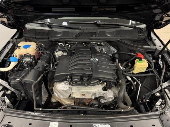 Volkswagen Touareg II с пробегом 2012 года, цена 1 590 000 рублей, 286494 км, внедорожник, Автокод Объявления