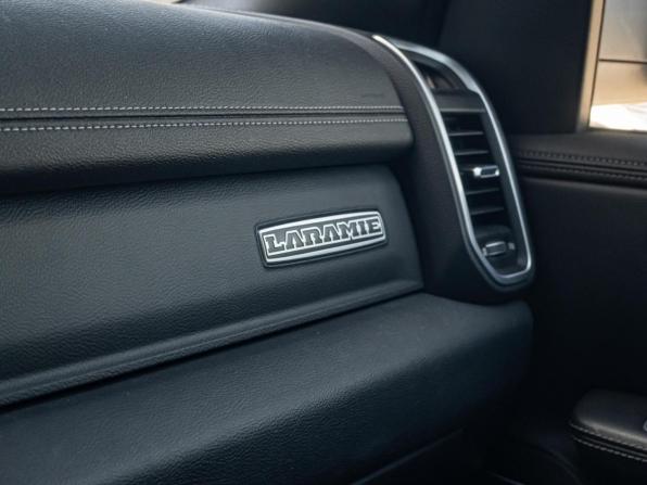 Ram 1500 V с пробегом 2021 года, цена 5 400 000 рублей, 105868 км, offers.body_type.unknown, Автокод Объявления