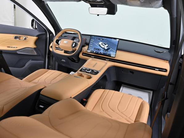 Geely Galaxy Starship 7 с пробегом 2025 года, цена 3 149 000 рублей, 49 км, внедорожник, Автокод Объявления