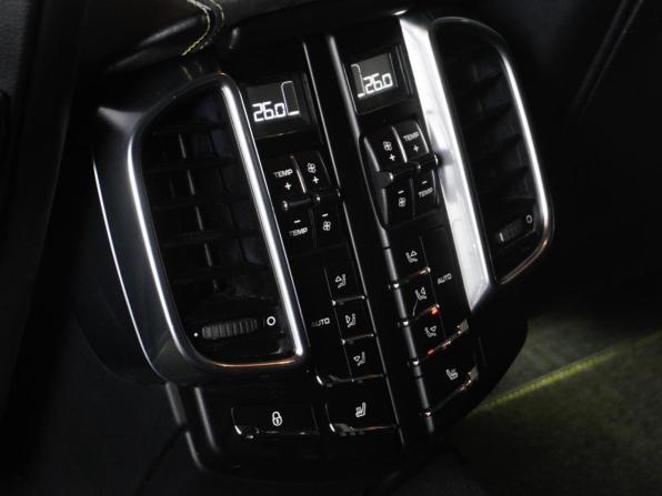 Porsche Cayenne II (958) с пробегом 2013 года, цена 3 549 000 рублей, 155422 км, внедорожник, Автокод Объявления