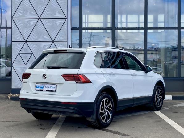Volkswagen Tiguan II с пробегом 2018 года, цена 2 199 000 рублей, 135361 км, внедорожник, Автокод Объявления