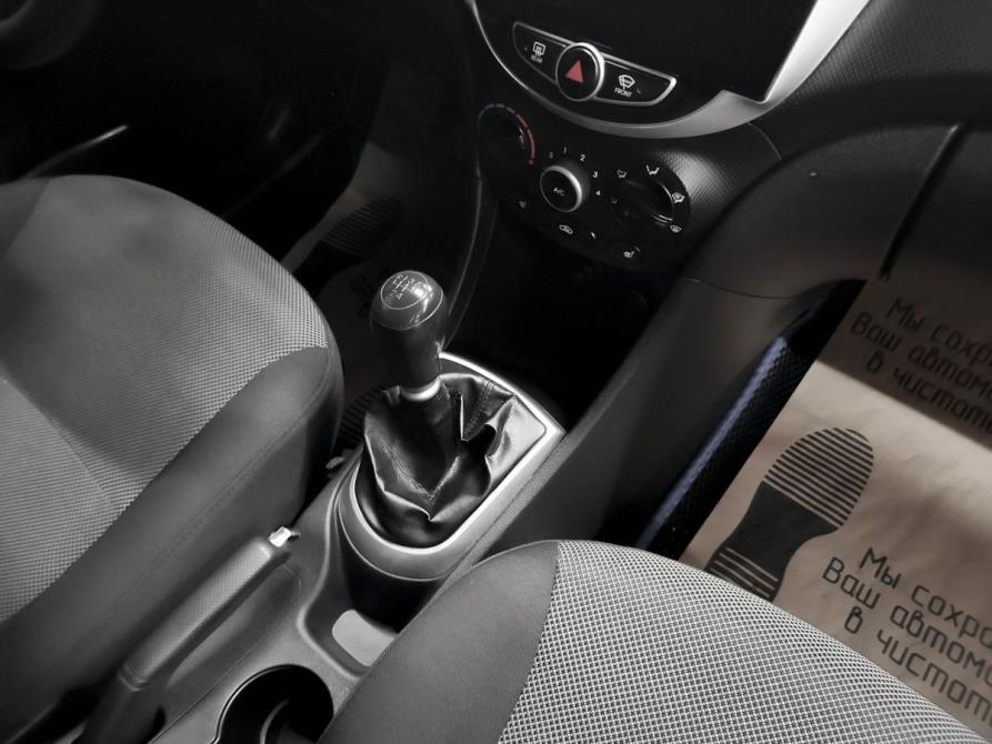 Hyundai Solaris I Тула  - изображение 7