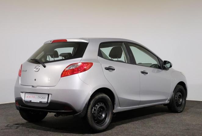 Mazda 2 II (DE) с пробегом 2010 года, цена 500 000 рублей, 136895 км, хэтчбек, Автокод Объявления
