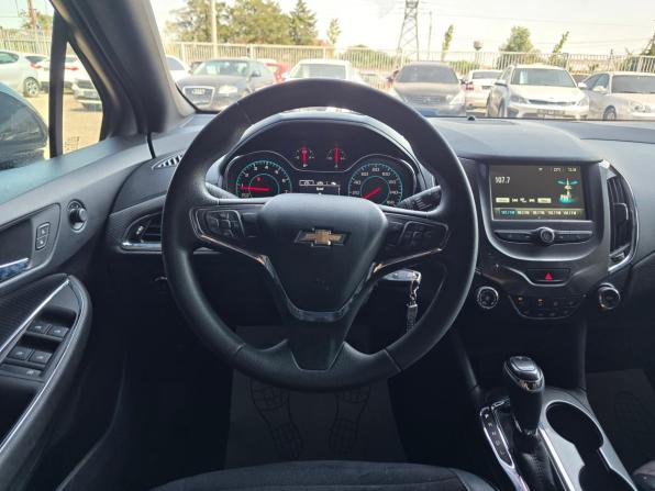 Chevrolet Cruze II с пробегом 2018 года, цена 1 045 000 рублей, 121000 км, хэтчбек, Автокод Объявления