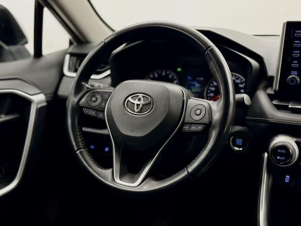 Toyota RAV4 V (XA50) с пробегом 2021 года, цена 3 289 000 рублей, 52636 км, внедорожник, Автокод Объявления