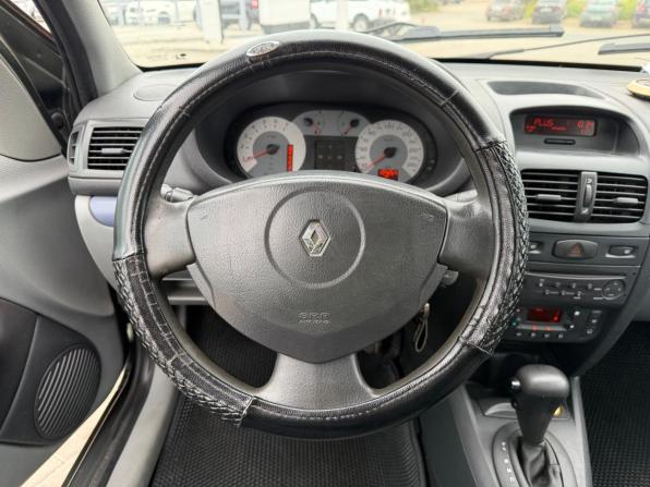 Renault Symbol I Рестайлинг 2 с пробегом 2006 года, цена 350 000 рублей, 194264 км, седан, Автокод Объявления