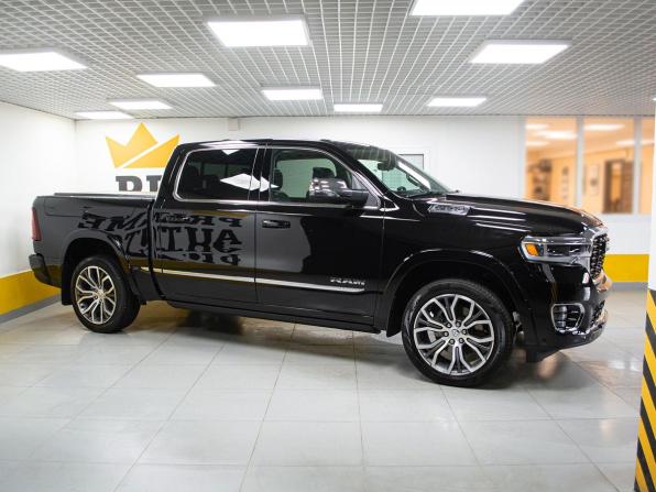 Ram 1500 V Рестайлинг с пробегом 2026 года, цена 10 999 000 рублей, 92 км, offers.body_type.unknown, Автокод Объявления