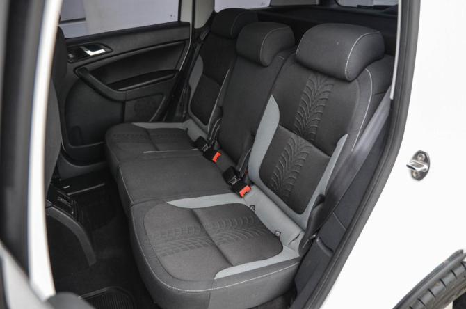 Skoda Yeti I Рестайлинг с пробегом 2015 года, цена 1 330 000 рублей, 204998 км, внедорожник, Автокод Объявления