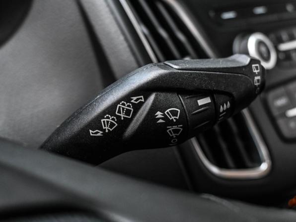 Ford Focus III Рестайлинг с пробегом 2018 года, цена 1 049 000 рублей, 108478 км, универсал, Автокод Объявления