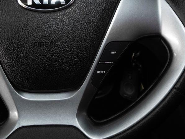 Kia Rio III Рестайлинг с пробегом 2016 года, цена 844 000 рублей, 212000 км, седан, Автокод Объявления