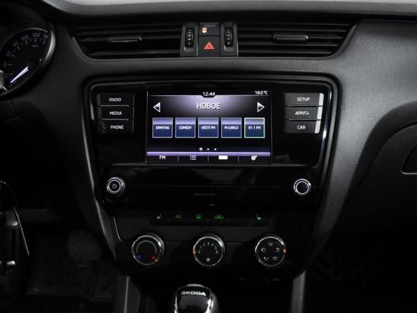 Skoda Octavia III (A7) Рестайлинг с пробегом 2017 года, цена 968 790 рублей, 320774 км, лифтбек, Автокод Объявления