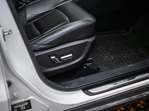 Geely Atlas I с пробегом 2018 года, цена 1 255 000 рублей, 128420 км, внедорожник, Автокод Объявления