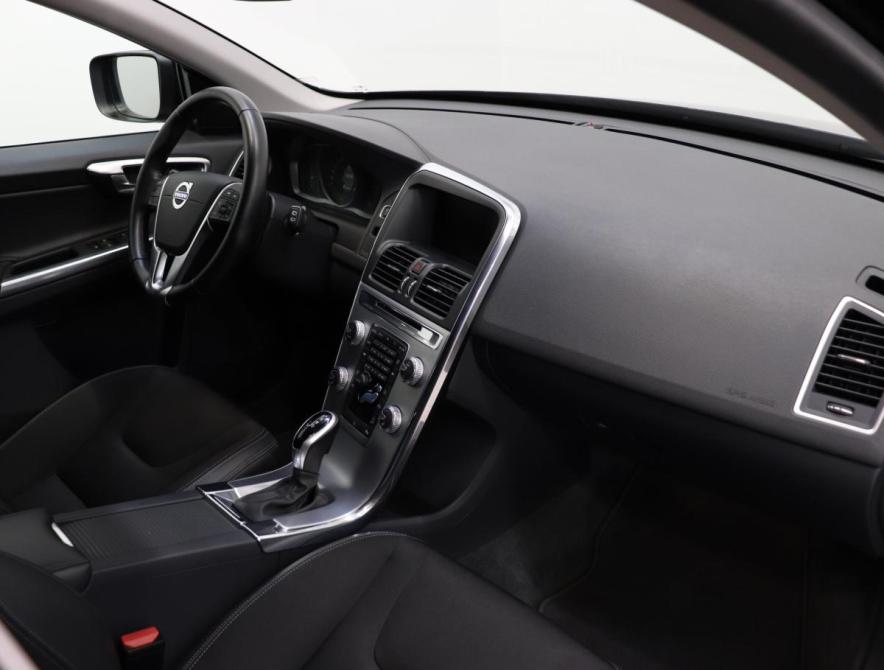 Volvo XC60 I Рестайлинг Санкт-Петербург  - изображение 11