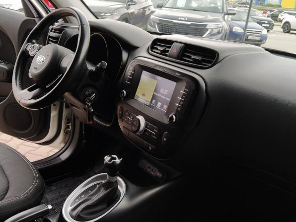 Kia Soul II Рестайлинг с пробегом 2018 года, цена 1 919 000 рублей, 64767 км, хэтчбек, Автокод Объявления