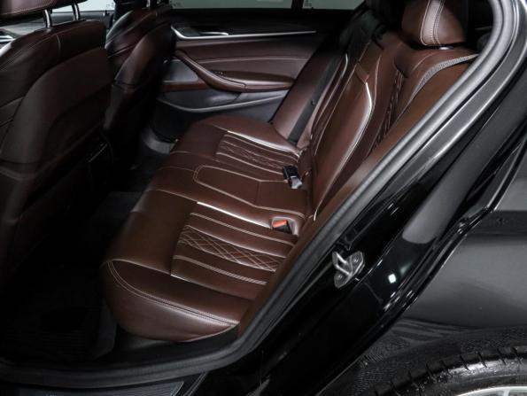 BMW 5 серии VII (G30/G31/G38) с пробегом 2018 года, цена 4 399 000 рублей, 91000 км, седан, Автокод Объявления