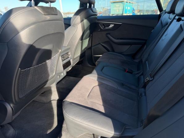 Audi Q8 I (4M) с пробегом 2018 года, цена 5 950 000 рублей, 44777 км, внедорожник, Автокод Объявления