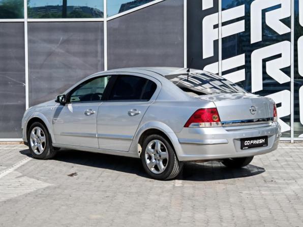 Opel Astra H Рестайлинг с пробегом 2008 года, цена 550 000 рублей, 244557 км, седан, Автокод Объявления