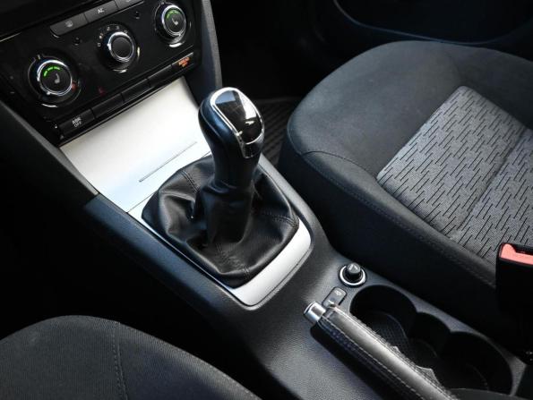 Skoda Octavia II (A5) Рестайлинг с пробегом 2012 года, цена 1 059 000 рублей, 90105 км, лифтбек, Автокод Объявления