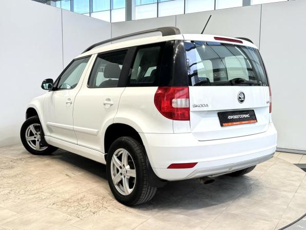 Skoda Yeti I Рестайлинг с пробегом 2015 года, цена 1 240 000 рублей, 208400 км, внедорожник, Автокод Объявления