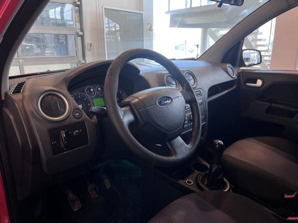 Ford Fusion I Рестайлинг с пробегом 2007 года, цена 260 000 рублей, 247333 км, хэтчбек, Автокод Объявления