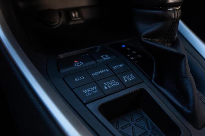 Toyota RAV4 V (XA50) с пробегом 2019 года, цена 2 920 000 рублей, 102624 км, внедорожник, Автокод Объявления