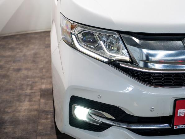 Honda Stepwgn V с пробегом 2016 года, цена 1 900 000 рублей, 136900 км, минивэн, Автокод Объявления