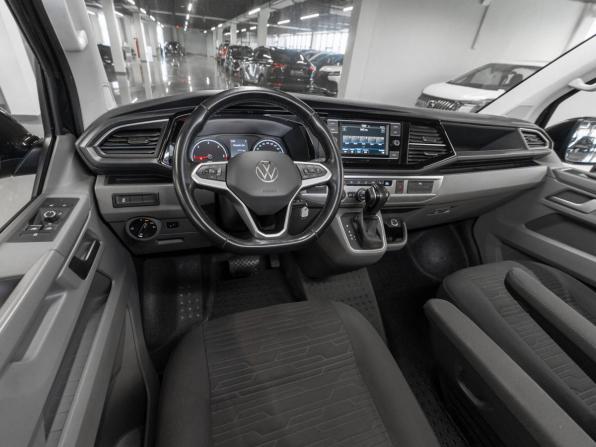 Volkswagen Caravelle T6 Рестайлинг с пробегом 2021 года, цена 3 990 000 рублей, 194867 км, минивэн, Автокод Объявления