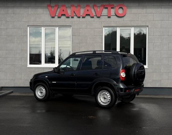 Chevrolet Niva I Рестайлинг с пробегом 2017 года, цена 640 000 рублей, 174340 км, внедорожник, Автокод Объявления