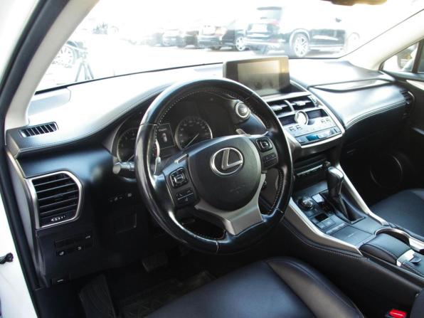 Lexus NX I с пробегом 2017 года, цена 2 499 000 рублей, 185103 км, внедорожник, Автокод Объявления