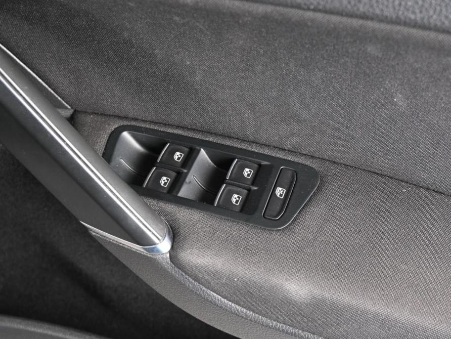 Volkswagen Golf VII Рестайлинг Ростов-на-Дону  - изображение 16