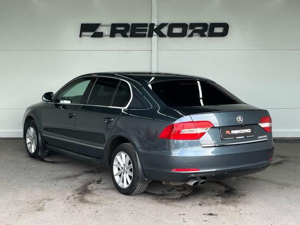 Skoda Superb II Рестайлинг с пробегом 2014 года, цена 1 299 000 рублей, 221781 км, лифтбек, Автокод Объявления