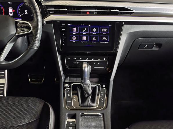 Volkswagen Passat CC II Рестайлинг с пробегом 2022 года, цена 4 300 000 рублей, 49423 км, лифтбек, Автокод Объявления