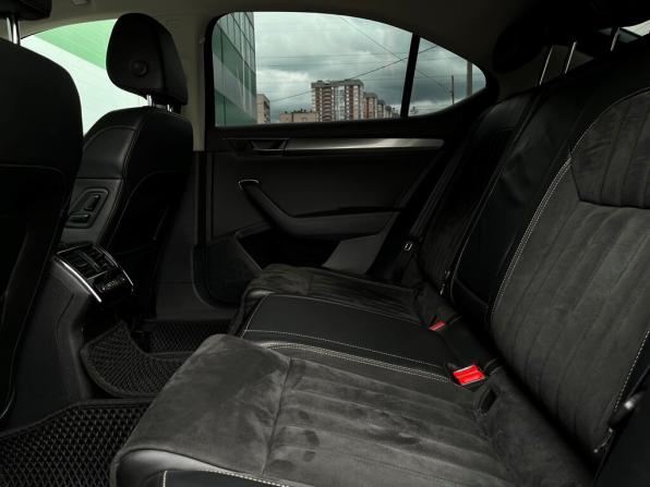 Skoda Superb III Рестайлинг с пробегом 2020 года, цена 1 937 700 рублей, 265226 км, лифтбек, Автокод Объявления