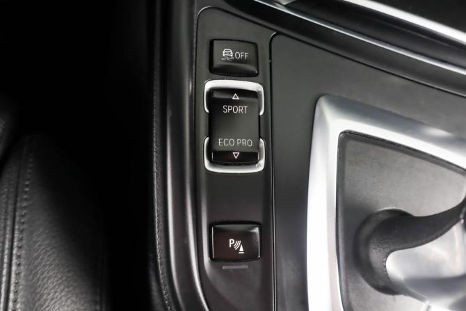 BMW 3 серии VI (F3x) Рестайлинг с пробегом 2017 года, цена 2 199 000 рублей, 243600 км, универсал, Автокод Объявления