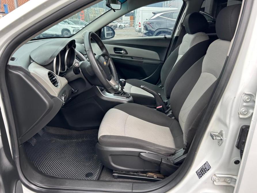 Chevrolet Cruze I Рестайлинг Новороссийск  - изображение 9