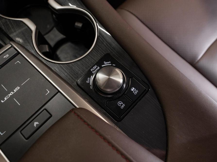 Lexus RX IV Рестайлинг Москва  - изображение 15