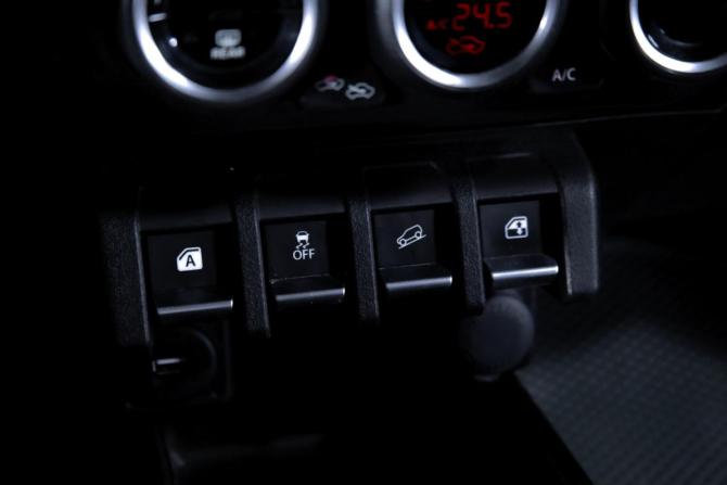 Suzuki Jimny IV с пробегом 2020 года, цена 2 299 000 рублей, 111457 км, внедорожник, Автокод Объявления