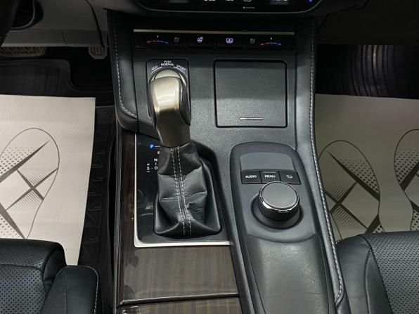 Lexus ES VI Рестайлинг с пробегом 2018 года, цена 3 250 000 рублей, 159057 км, седан, Автокод Объявления