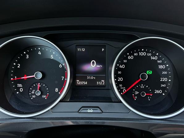 Volkswagen Tiguan II с пробегом 2018 года, цена 2 200 000 рублей, 123753 км, внедорожник, Автокод Объявления