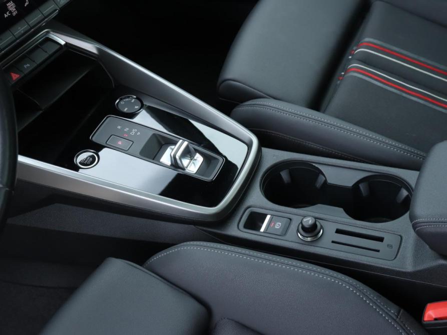 Audi A3 IV (8Y) Москва  - изображение 16